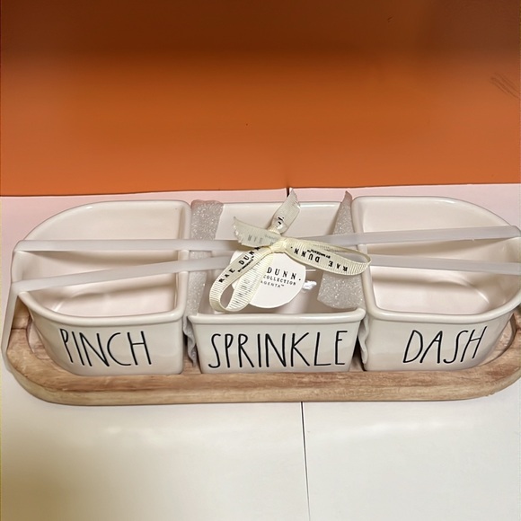RAE DUNN set of 3 prep bowls PINCH SPRINKLE DASH with wood tray. - Picture 2 of 5